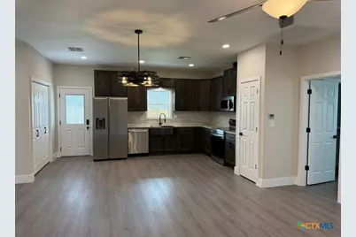 205 Haller Street, Yoakum, TX 77995 - Photo 4