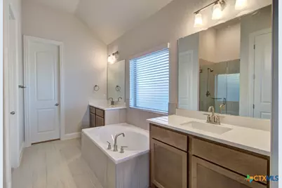 732 Navarro Street, New Braunfels, TX 78132 - Photo 12