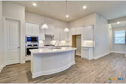 732 Navarro Street, New Braunfels, TX 78132 - Photo 4