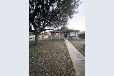517 Third Street, Cuero, TX 77954 - Photo 2
