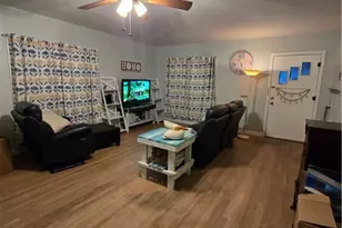 517 3rd St, Cuero, TX 77954 - Photo 6