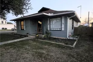 517 3rd St, Cuero, TX 77954 - Photo 1