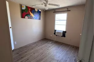 820 County Rd 429, Stockdale, TX 78160 - Photo 10