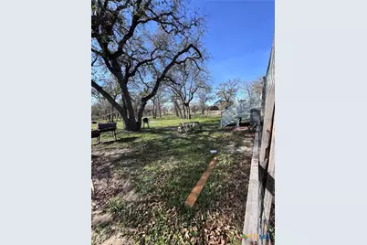 820 County Road 429, Stockdale, TX 78160 - Photo 14