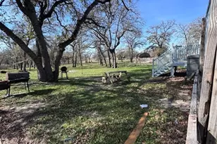 820 County Rd 429, Stockdale, TX 78160 - Photo 14