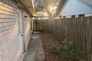 108 Queenswood Trail, Victoria, TX 77901 - Photo 14