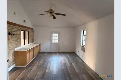 108 Queenswood Trail, Victoria, TX 77901 - Photo 8