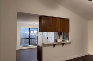 108 Queenswood Trail, Victoria, TX 77901 - Photo 6