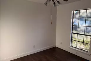 108 Queenswood Trail, Victoria, TX 77901 - Photo 16