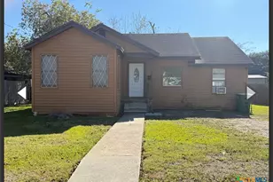1003 E Sabine St, Victoria, TX 77901 - Photo 1