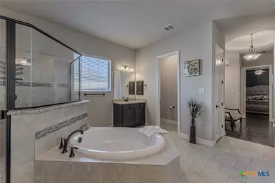 13015 Hunters Trace, St Hedwig, TX 78152 - Photo 16