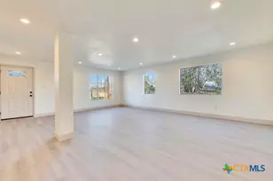 214 Jackman St, San Marcos, TX 78666 - Photo 4