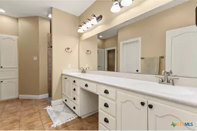 2419 Eden Road, Seguin, TX 78155 - Photo 16