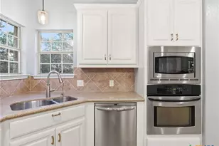 10302 Teich Loop, New Braunfels, TX 78132 - Photo 10