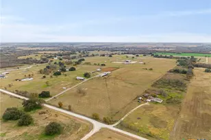 452 County Rd 470, Chilton, TX 76632 - Photo 22