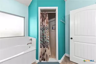 452 County Rd 470, Chilton, TX 76632 - Photo 16