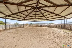452 County Rd 470, Chilton, TX 76632 - Photo 42