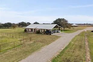 452 County Rd 470, Chilton, TX 76632 - Photo 46
