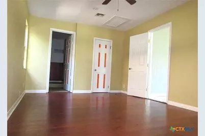 212 E Rosemary Drive, Seguin, TX 78155 - Photo 8