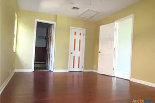 212 E Rosemary Dr, Seguin, TX 78155 - Photo 8