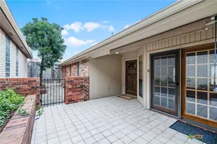 714 Cedar Pkwy, Seguin, TX 78155 - Photo 10