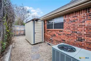 714 Cedar Pkwy, Seguin, TX 78155 - Photo 12