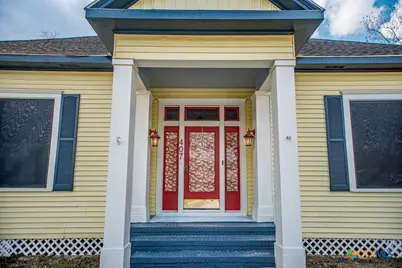 407 Robinson Street, Edna, TX 77957 - Photo 2