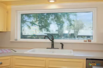 407 Robinson Street, Edna, TX 77957 - Photo 16