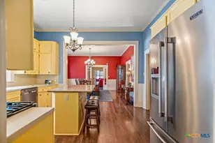 407 Robinson St, Edna, TX 77957 - Photo 18