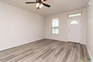 121 Leon St, Copperas Cove, TX 76522 - Photo 4