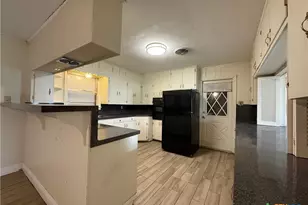 2301 McPherson Dr, Port Lavaca, TX 77979 - Photo 8