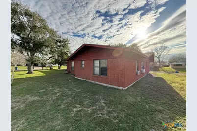2301 McPherson Drive, Port Lavaca, TX 77979 - Photo 4