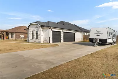 8107 Green Hill Drive, Salado, TX 78571 - Photo 6