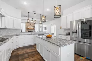 8107 Green Hill Dr, Salado, TX 78571 - Photo 8