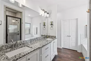 8107 Green Hill Dr, Salado, TX 78571 - Photo 4