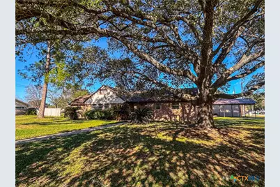 902 Joplin, Victoria, TX 77904 - Photo 4