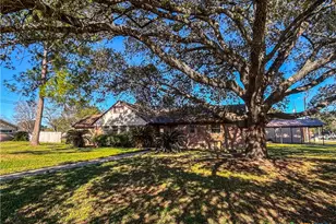 902 Joplin, Victoria, TX 77904 - Photo 4