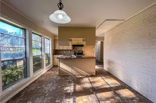 902 Joplin, Victoria, TX 77904 - Photo 16