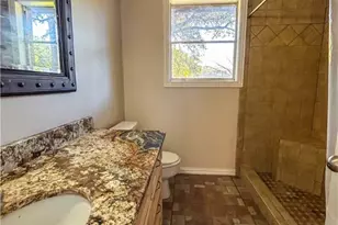 902 Joplin, Victoria, TX 77904 - Photo 28