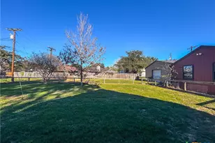 902 Joplin, Victoria, TX 77904 - Photo 34