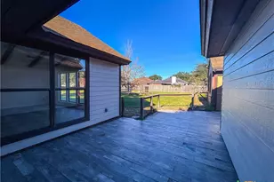 902 Joplin, Victoria, TX 77904 - Photo 32