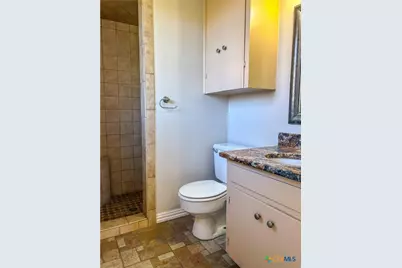 902 Joplin, Victoria, TX 77904 - Photo 22