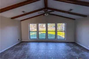 902 Joplin, Victoria, TX 77904 - Photo 10
