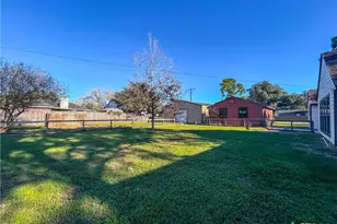 902 Joplin, Victoria, TX 77904 - Photo 34