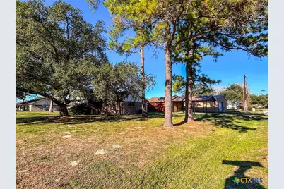 902 Joplin, Victoria, TX 77904 - Photo 42