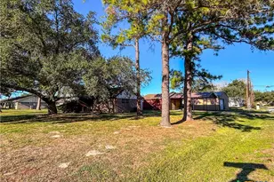 902 Joplin, Victoria, TX 77904 - Photo 42