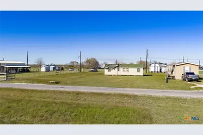 1306 W Ben Tindall Avenue, Seadrift, TX 77983 - Photo 8