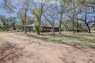 1535 Live Oak Dr, Inez, TX 77968 - Photo 2