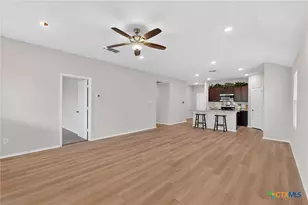 941 Armadillo Dr, Seguin, TX 78155 - Photo 6