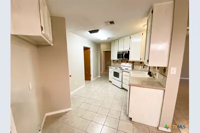 209 Ashland Creek, Victoria, TX 77901 - Photo 10